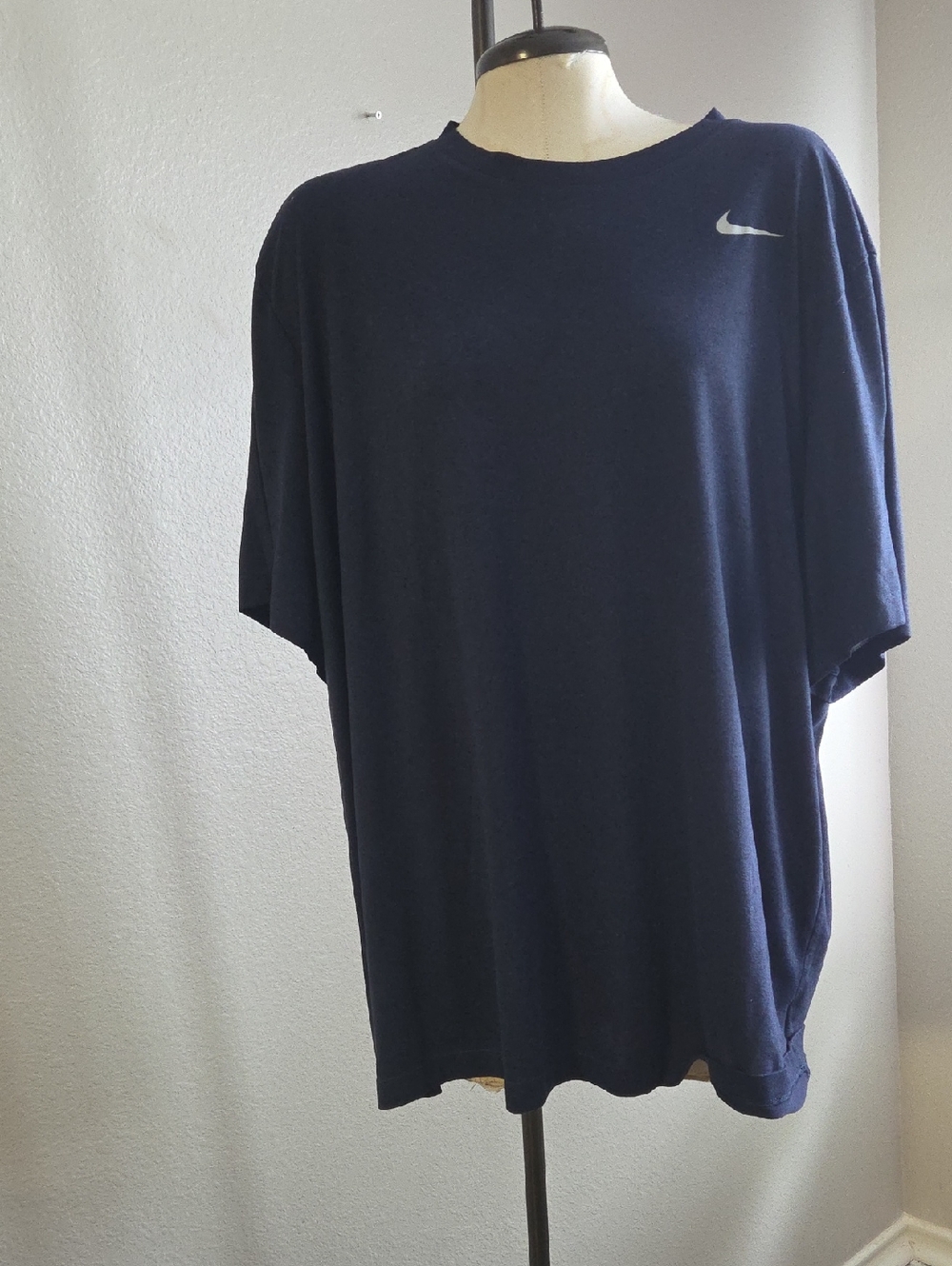 Nike Men's Dark Navy Short-Sleeve Crew Tee